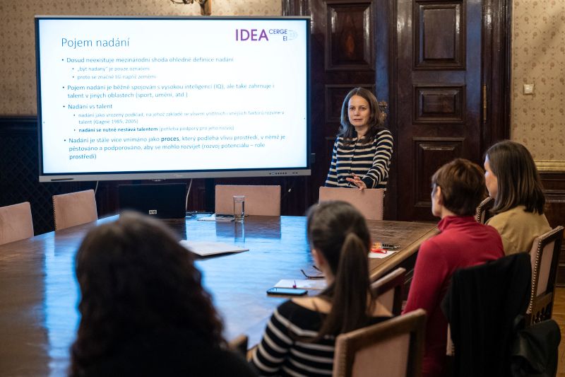 federičová week of science 25